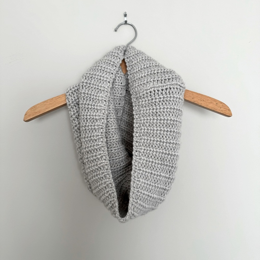 Gap Rib Stitch Cowl